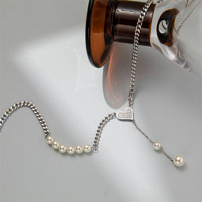 Fashion Light Luxury Love Pearl Tassel Necklace Women's Versatile Temperament Pearl Stitching Diamond Heart Clavicle Chain