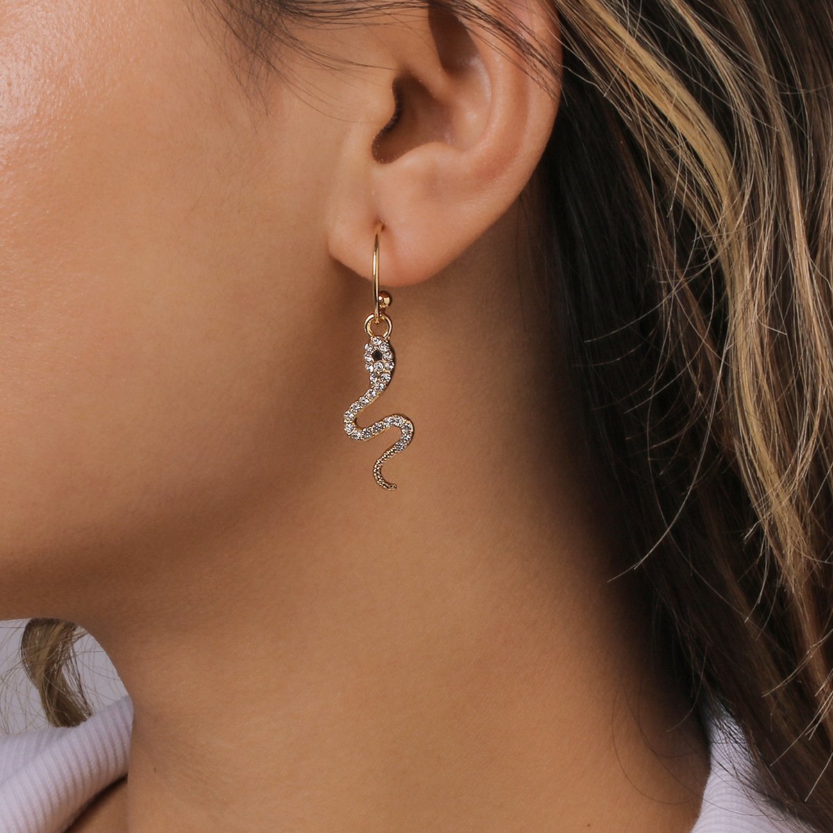 E1369 Jewelry exaggerated micro-inlaid snake-shaped asymmetric earrings personality geometric design earrings