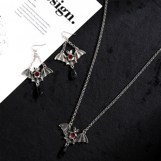 Halloween Bat Jewelry Set Gothic Retro Exaggerated Black Bat Necklace Earring Set Holiday Gift