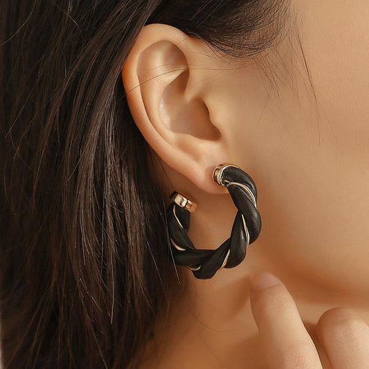 Fashionable retro pu leather winding C-shaped earrings ins fashion simple small fragrance temperament twist earrings