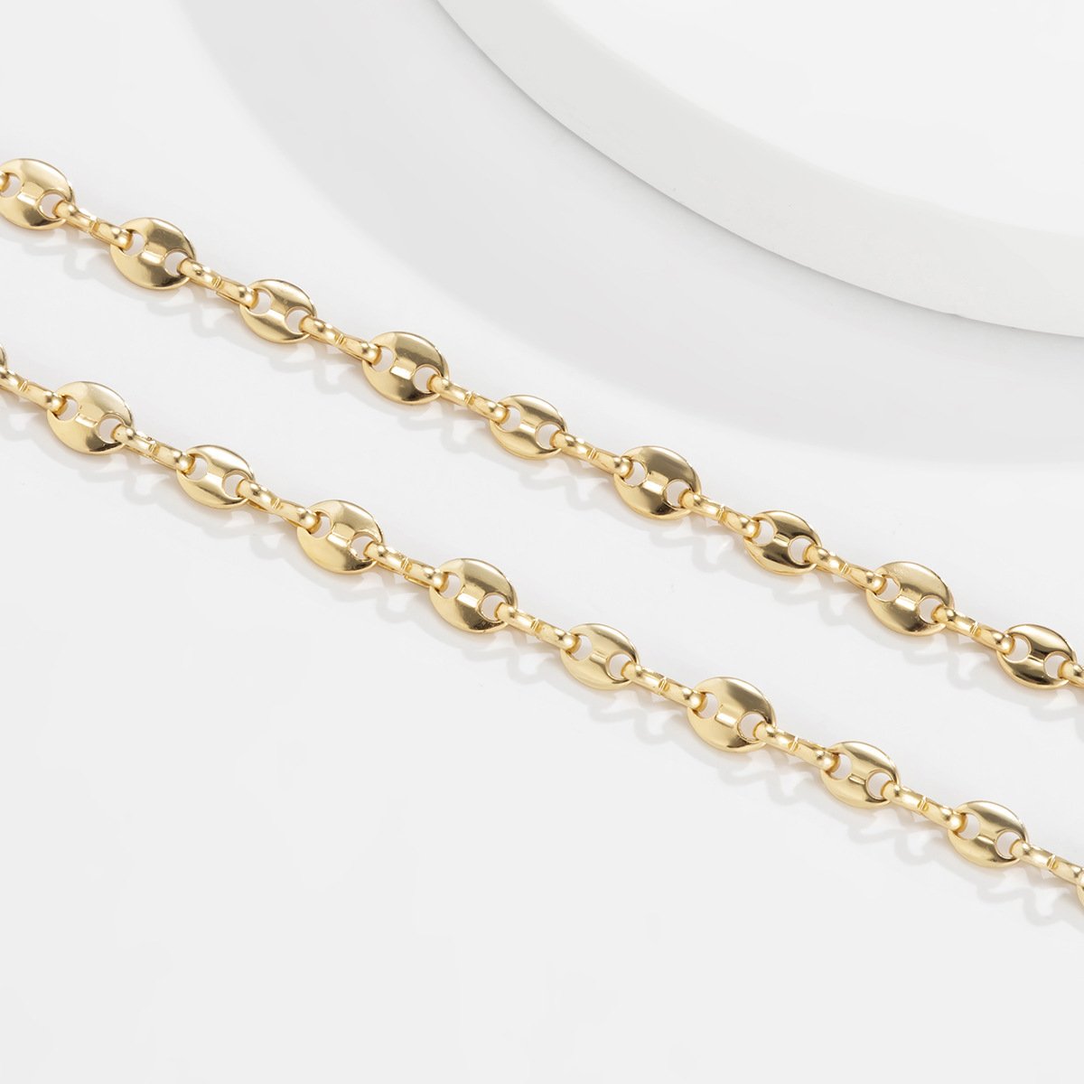 Jewelry simple single-layer pig nose buckle chain necklace hip-hop personality hollow geometric clavicle necklace