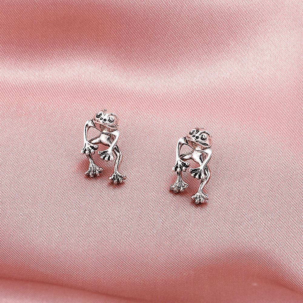 Retro Simple Metal Frog Stud Earrings Old Detachable Earrings Retro Temperament Earrings