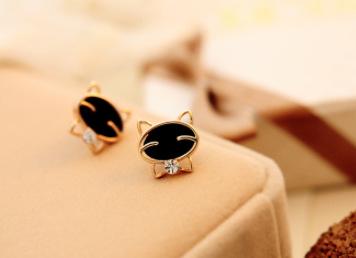 Fashion Cute Black Smiley Cat Rhinestone Earrings Metal Drip Cat Earrings Female Student Jewelry