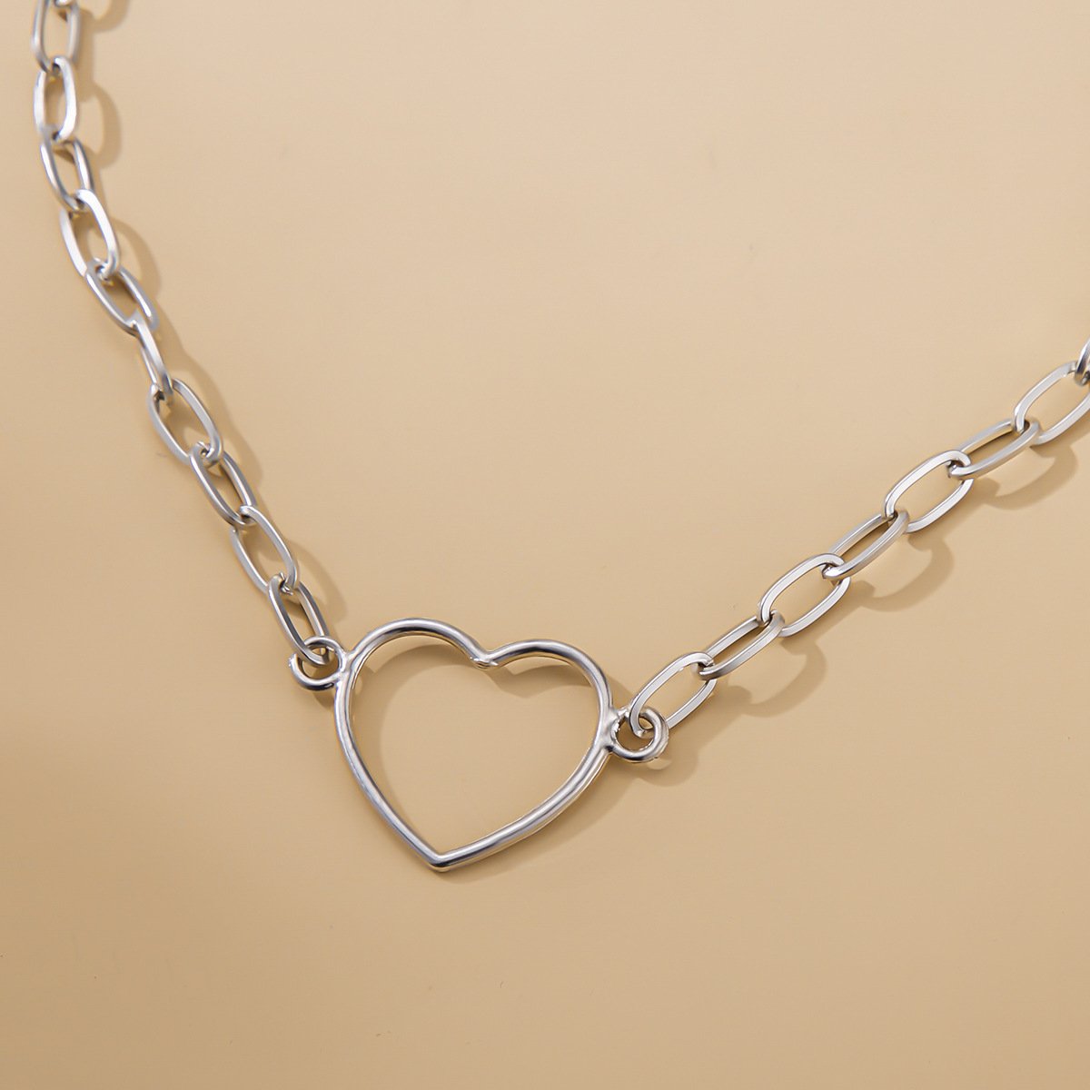 Jewelry Versatile Hollow Geometric Necklace Simple Cross Chain Heart Shape Single Layer Clavicle Necklace Women