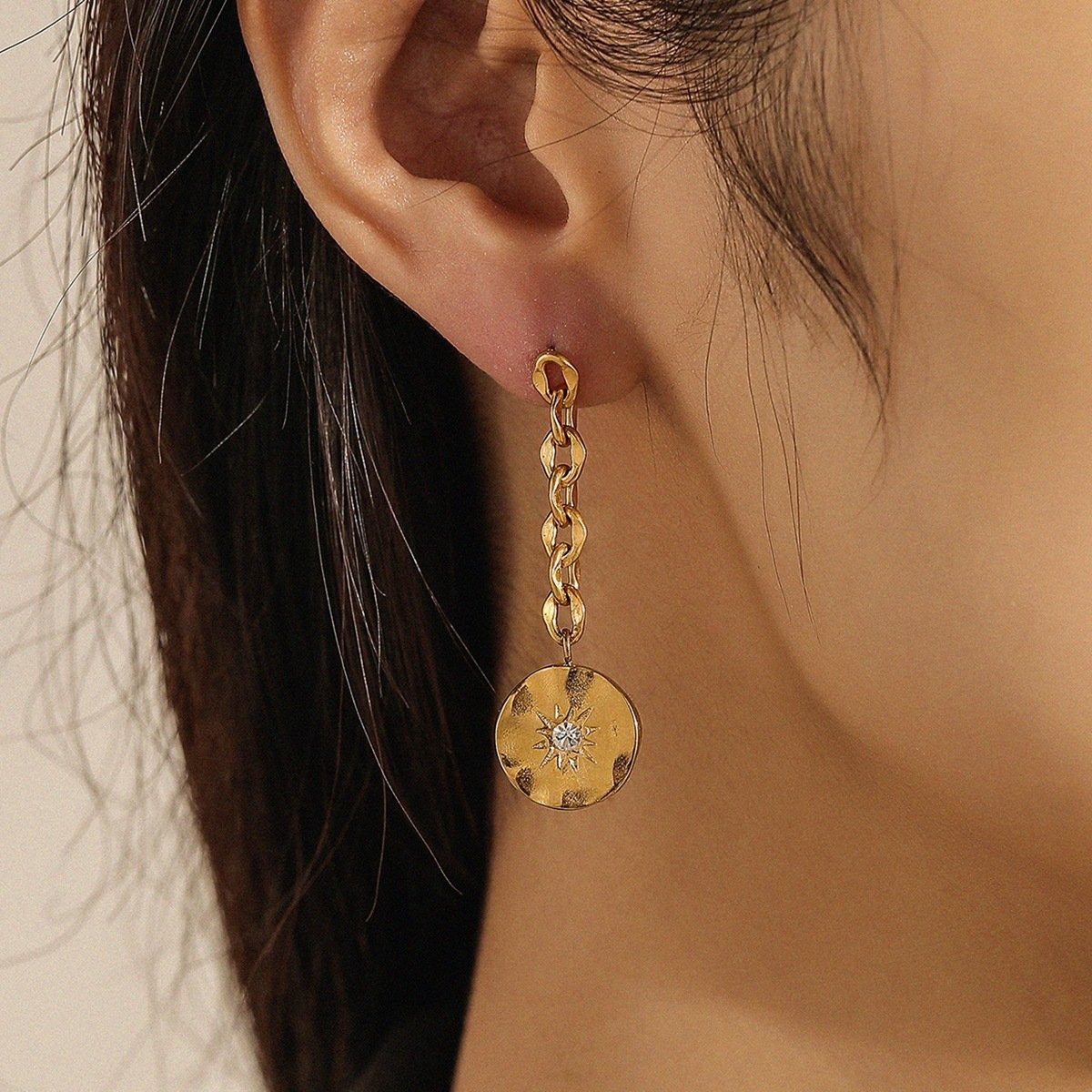 Fashionable titanium steel earrings simple and trendy stainless steel gold-plated color-preserving earrings can be customized according to drawings and samples