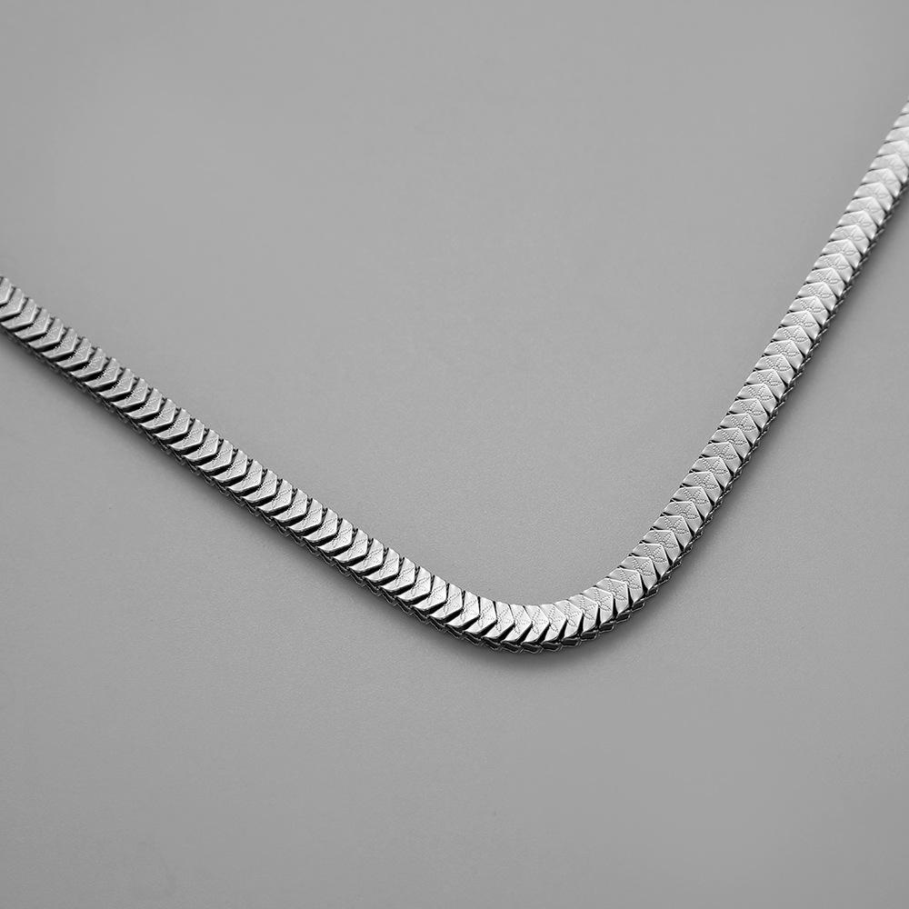 Atmospheric Fashion Stainless Steel Aircraft Sequins Clavicle Chain Titanium Steel Cool Super Dazzling Punk Necklace Men