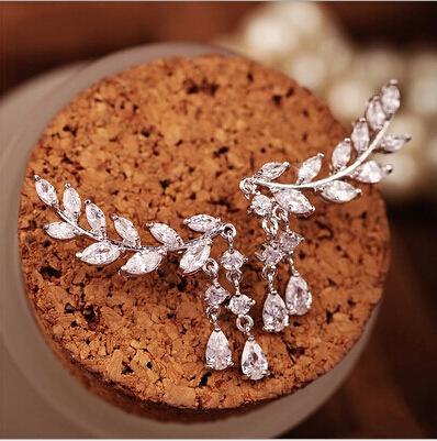 Fashionable Leaf Tassel Earrings Simple Zircon Stud Earrings Alloy Jewelry