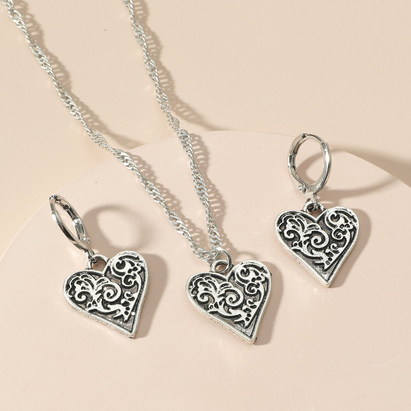 Ins personalized old love earrings retro metal heart-shaped necklace set autumn and winter long sweater chain