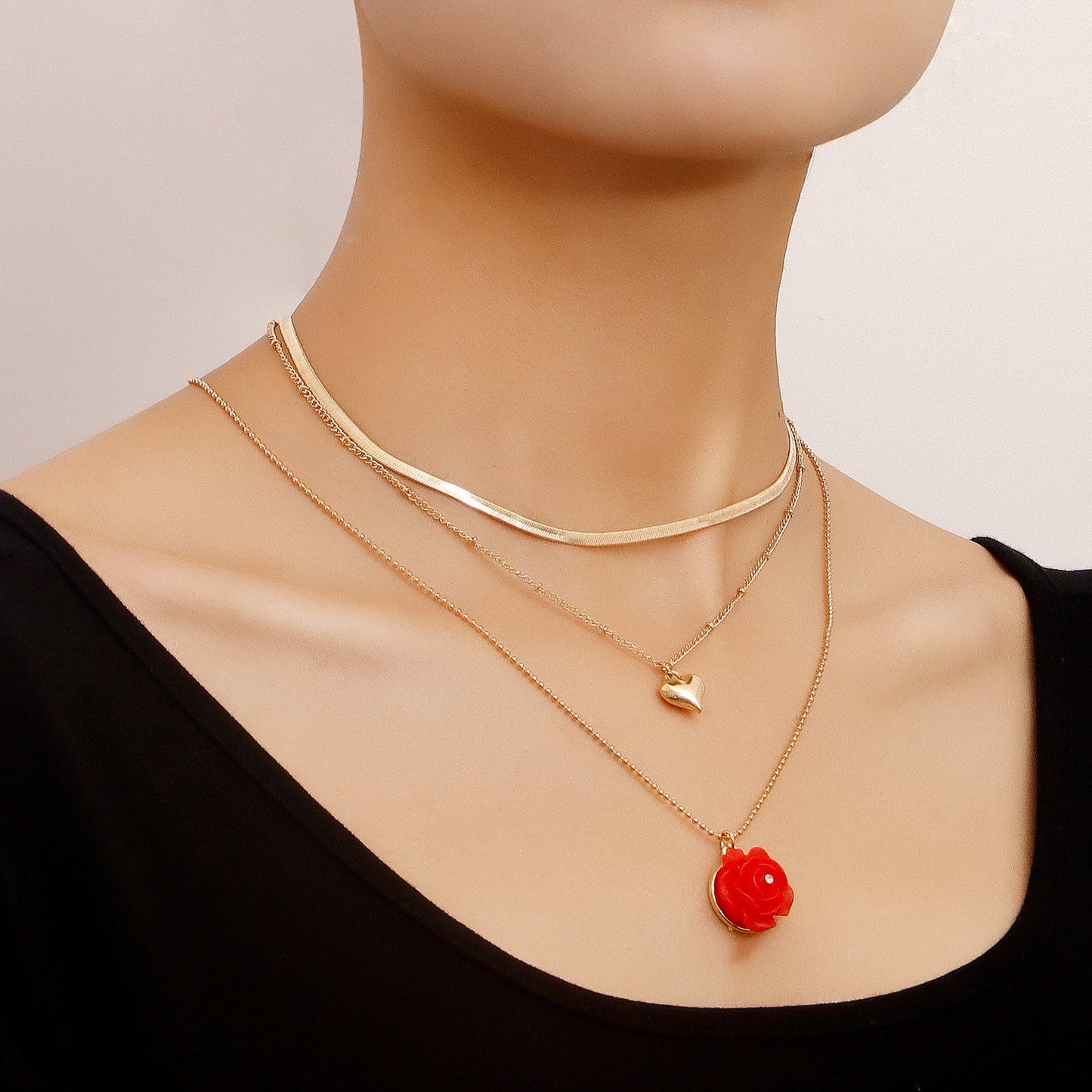 Jewelry Multilayer Love Rose Pendant Necklace Sweater Chain Fresh and Natural Niche Design Sense Necklace