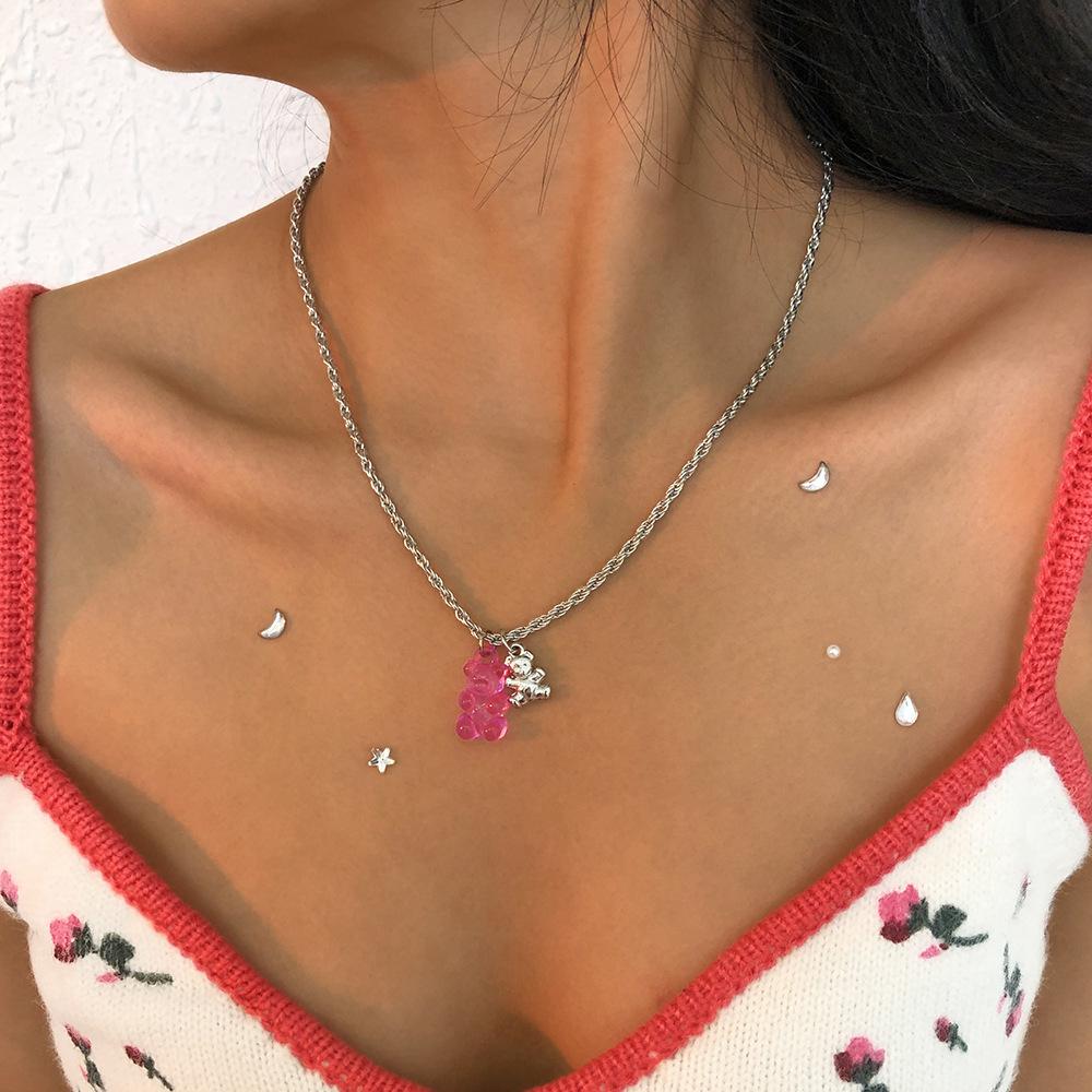 N9666 Jewelry Retro Twist Chain Simple Necklace Resin Alloy Cute Sweet Bear Necklace