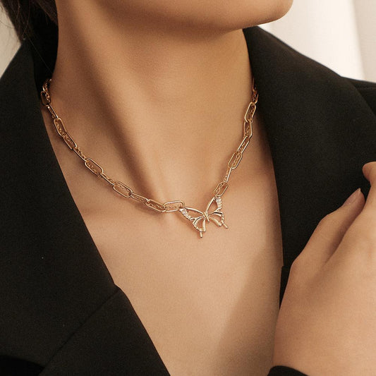 Fashion clavicle gold chain ins cold temperament hollow butterfly all-match short necklace female