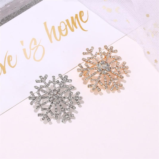 Temperament Diamond Corsage Pin Christmas Style Creative Snowflake Brooch Fashion Metal Pin Clothing Accessories