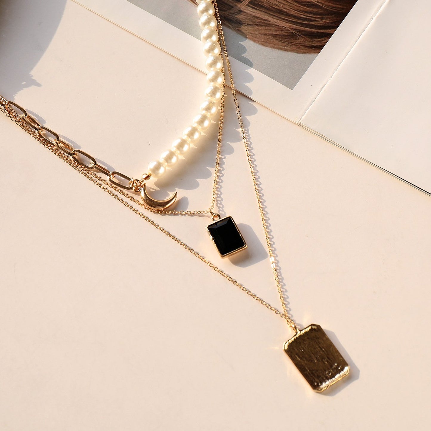 Jewelry Fashion Multilayer Pearl Gem Crescent Pendant Necklace Female Retro Handmade Necklace