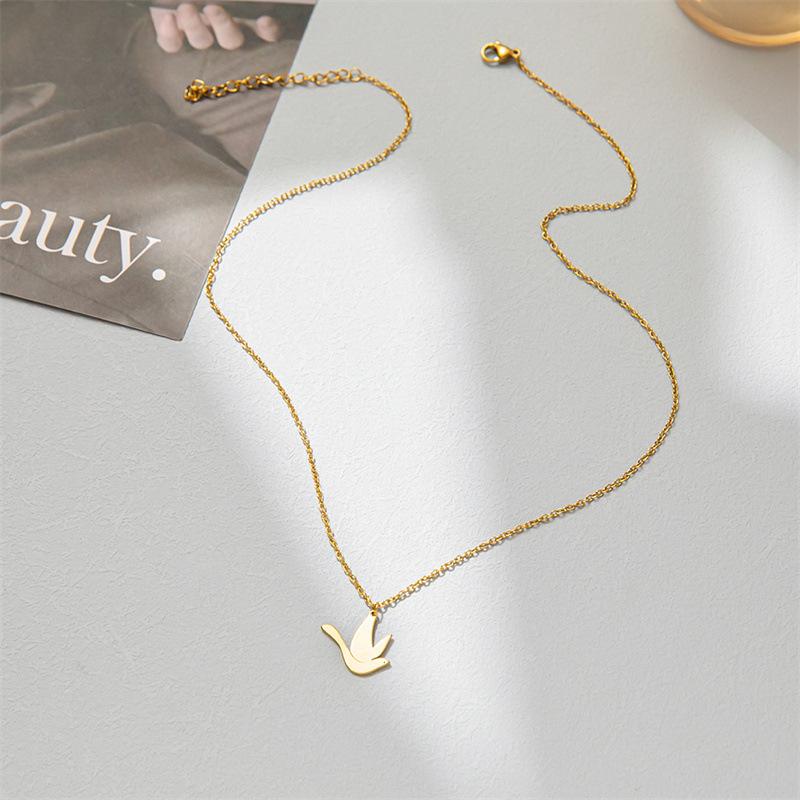 Stainless Steel Bird Pendant Necklace Female Peace Pigeon Clavicle Chain Animal Pendant Simple