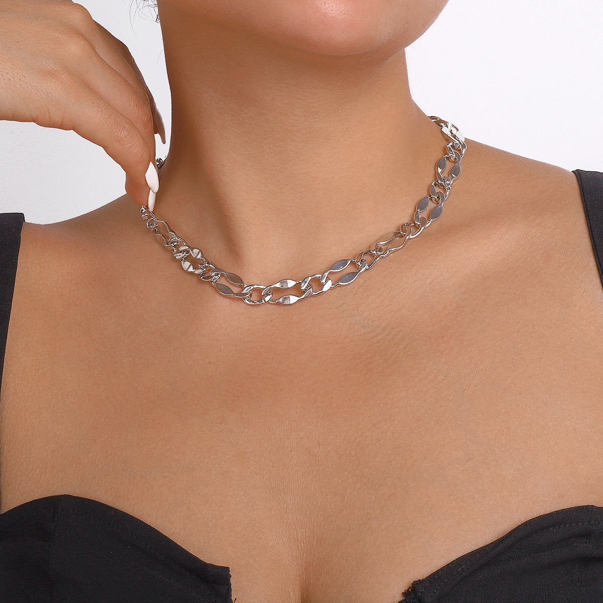 N142 trendy style street photography creative chain necklace retro personality single layer niche personality clavicle necklace