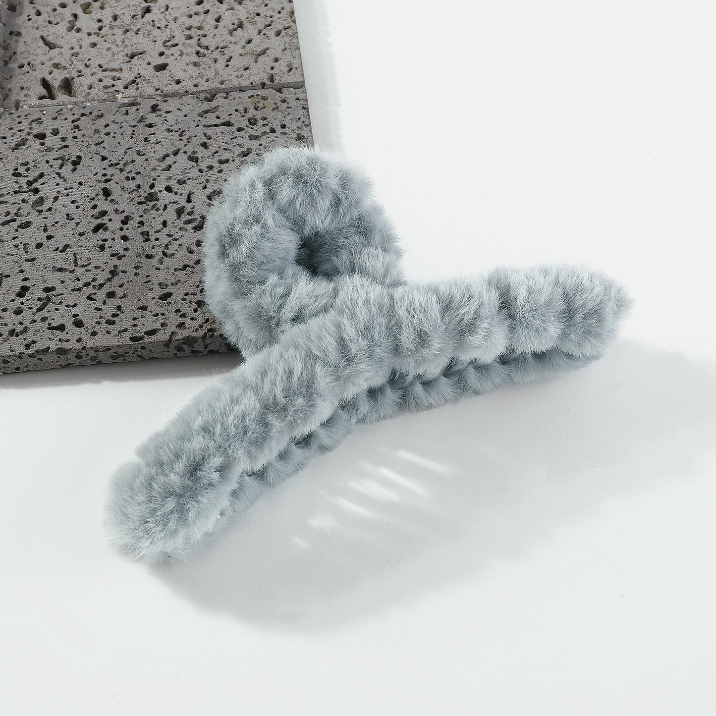 F4965 personality temperament sweet plush velvet clip mohair girl heart cute and elegant autumn and winter shark clip