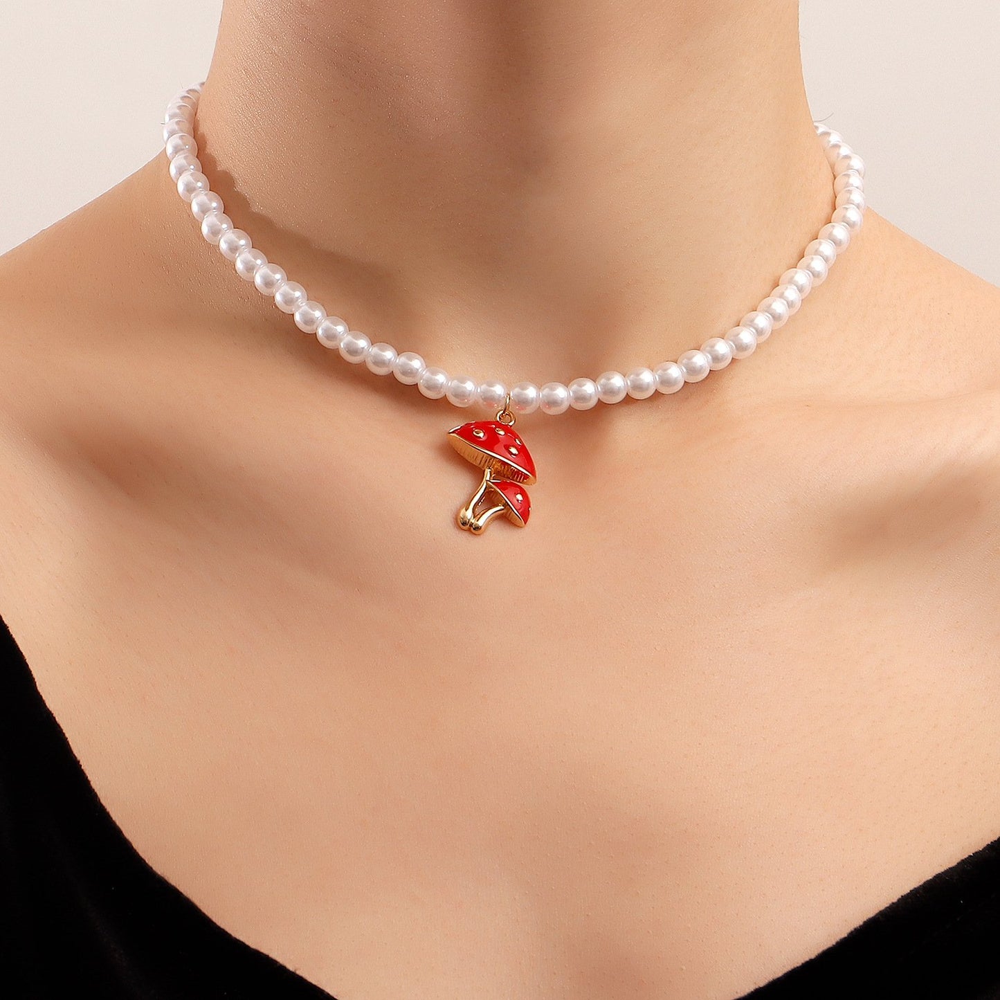 Jewelry ins imitation pearl red mushroom necklace necklace female retro all-match simple collarbone necklace