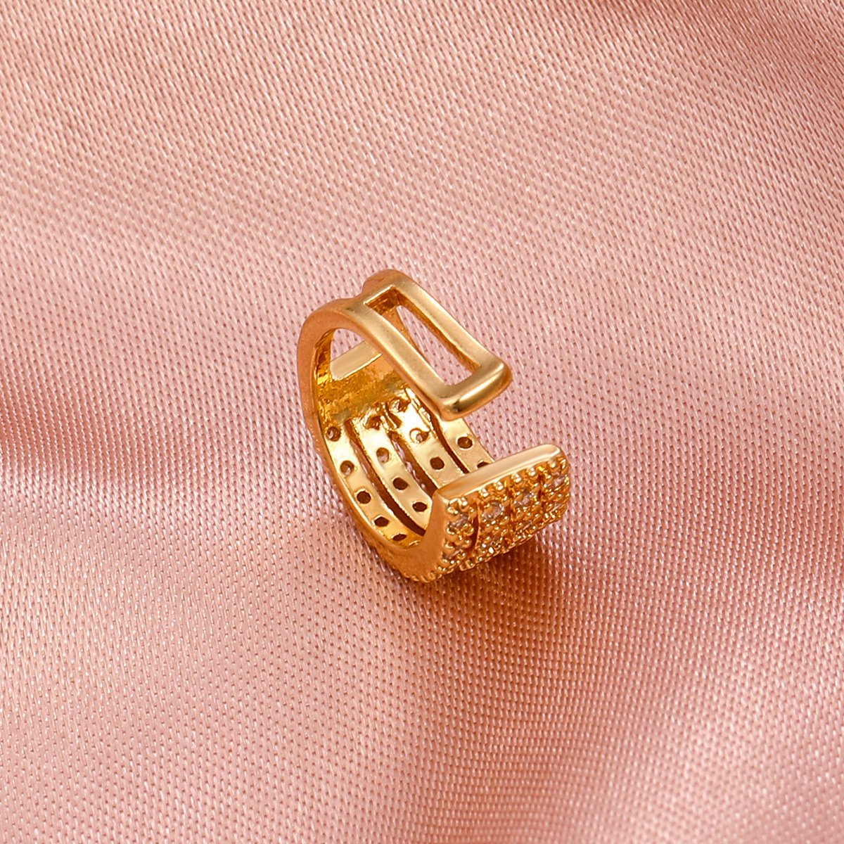 Retro micro-inlaid zircon earrings female fashion personality wide version geometric C-shaped ear clip metal all-match earrings