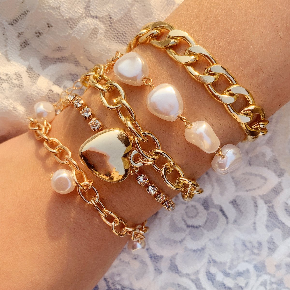 Jewelry Temperament Baroque Shaped Pearl Bracelet Hip Hop Peach Heart Chain Hand Decoration Set