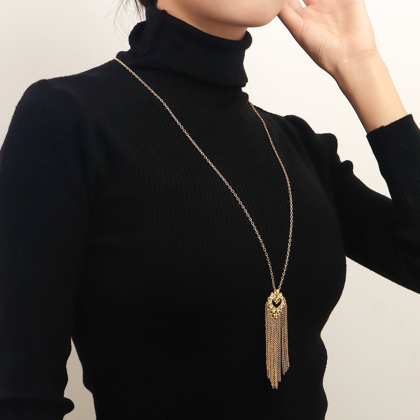 Jewelry ins sparkling diamond-studded hollow love heart long tassel love sweater chain necklace female