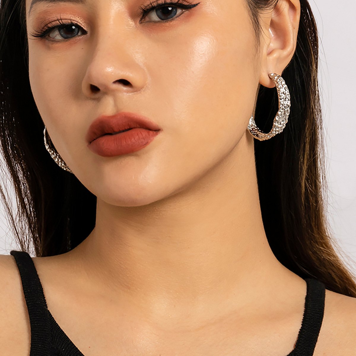 Jewelry simple C-shaped irregular pockmark earrings femininity business cold geometric earrings