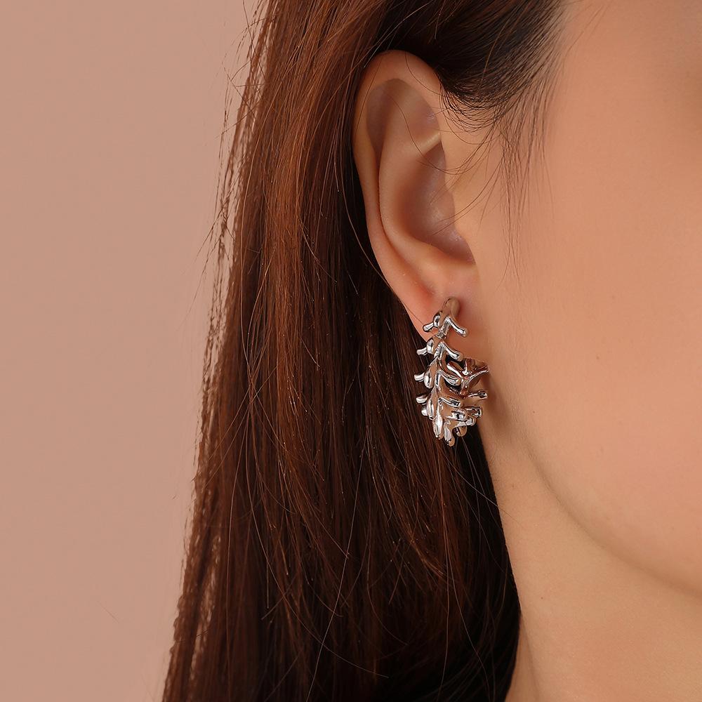 National fashion fashion creative C-shaped earrings semi-arc exaggerated keel earrings versatile geometric earrings