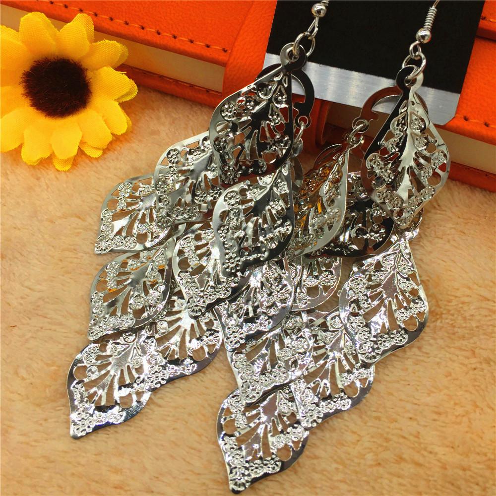 Hollow Flower Rhombus Arrangement Ladies Metal Earrings