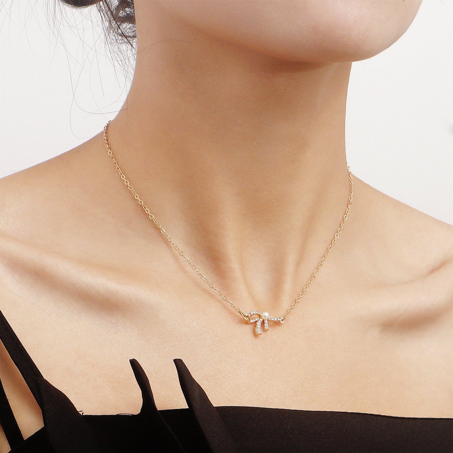 Jewelry Bow Knot Necklace Women's Single Layer All-match Light Luxury Niche Design Sense Clavicle Chain Necklace