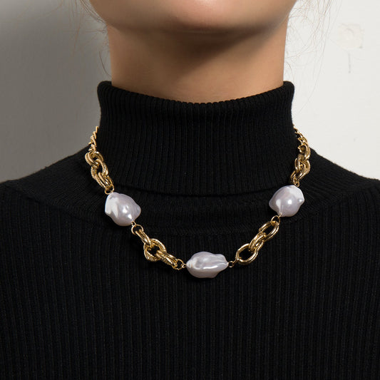 Jewelry Fashion Trend Single Layer Short Sweater Chain Personality Geometric Pearl Stitching Lock Necklace