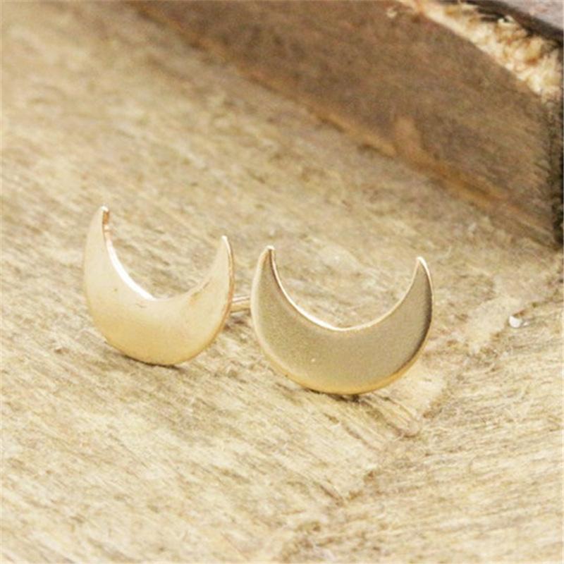 Simple fashion crescent moon small fresh earrings popular earrings earrings