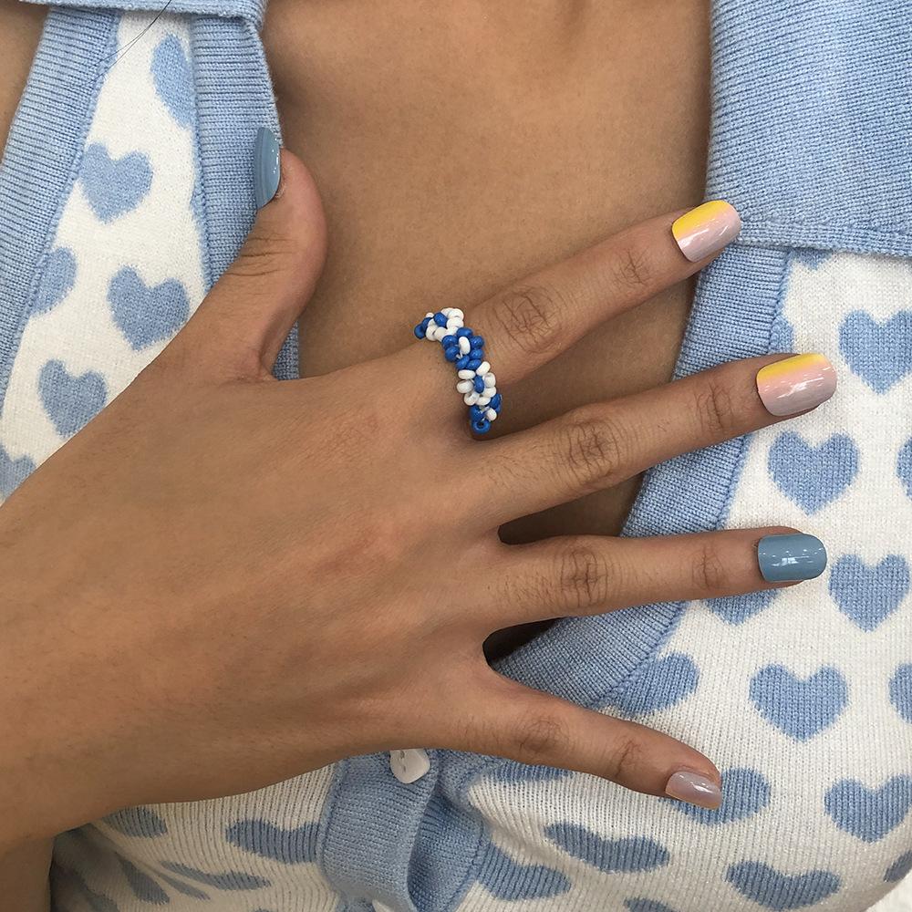 R619 fashion hand-woven rice bead ring net red small flower joint ring contrasting color cute jewelry for women