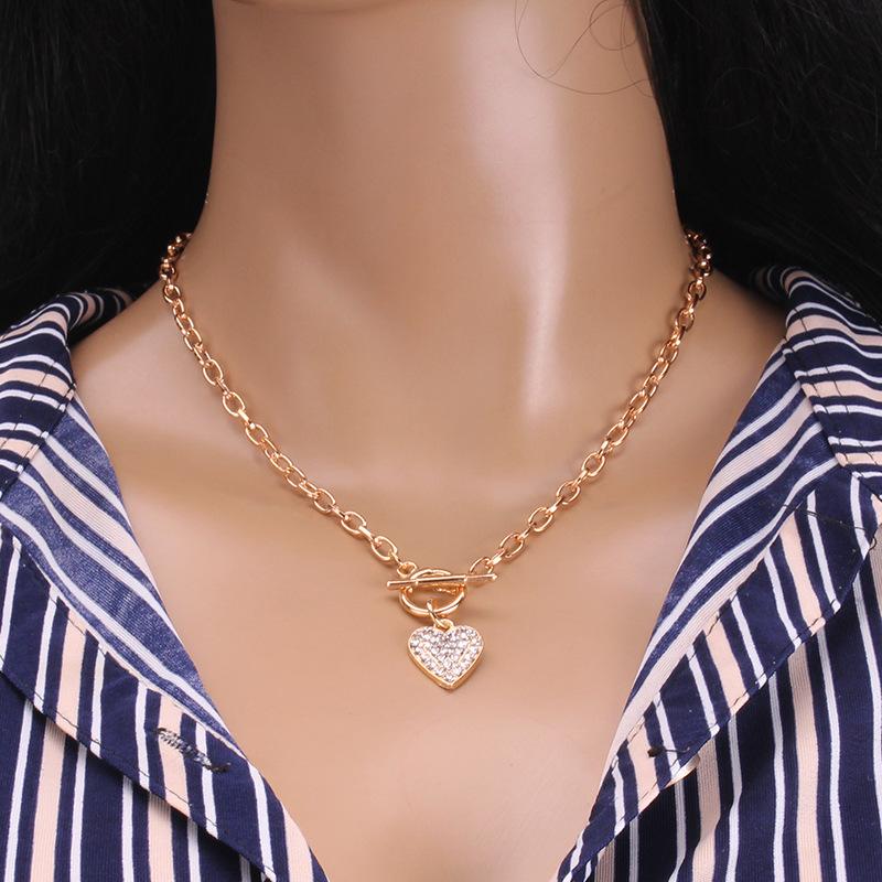 Ins Diamond Heart Necklace Women's Delicate Light Luxury Niche Design Feeling Peach Heart Clavicle Chain Sweet Cool Spice Girl Accessories