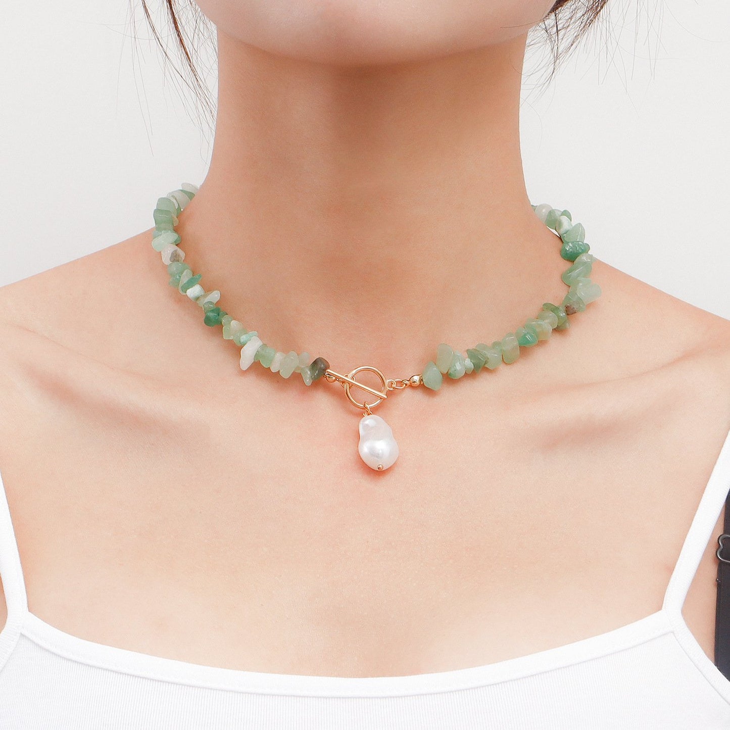 Jewelry Large Shaped Pearl OT Buckle Necklace Female Ins Temperament Simple Emerald Turquoise Necklace