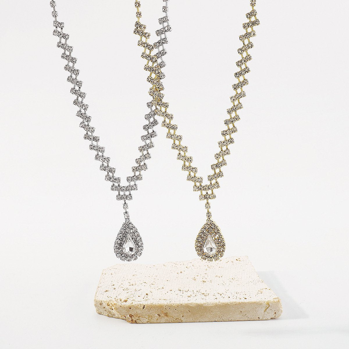 N1874 Exquisite Claw Chain Drop Diamond Necklace Light Luxury Romantic Retro Elegant Geometric Temperament Clavicle Chain