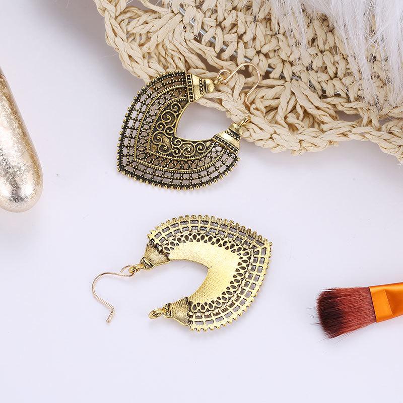 Hollow bohemian ethnic carved earrings retro ins peach heart love geometric semicircle earrings