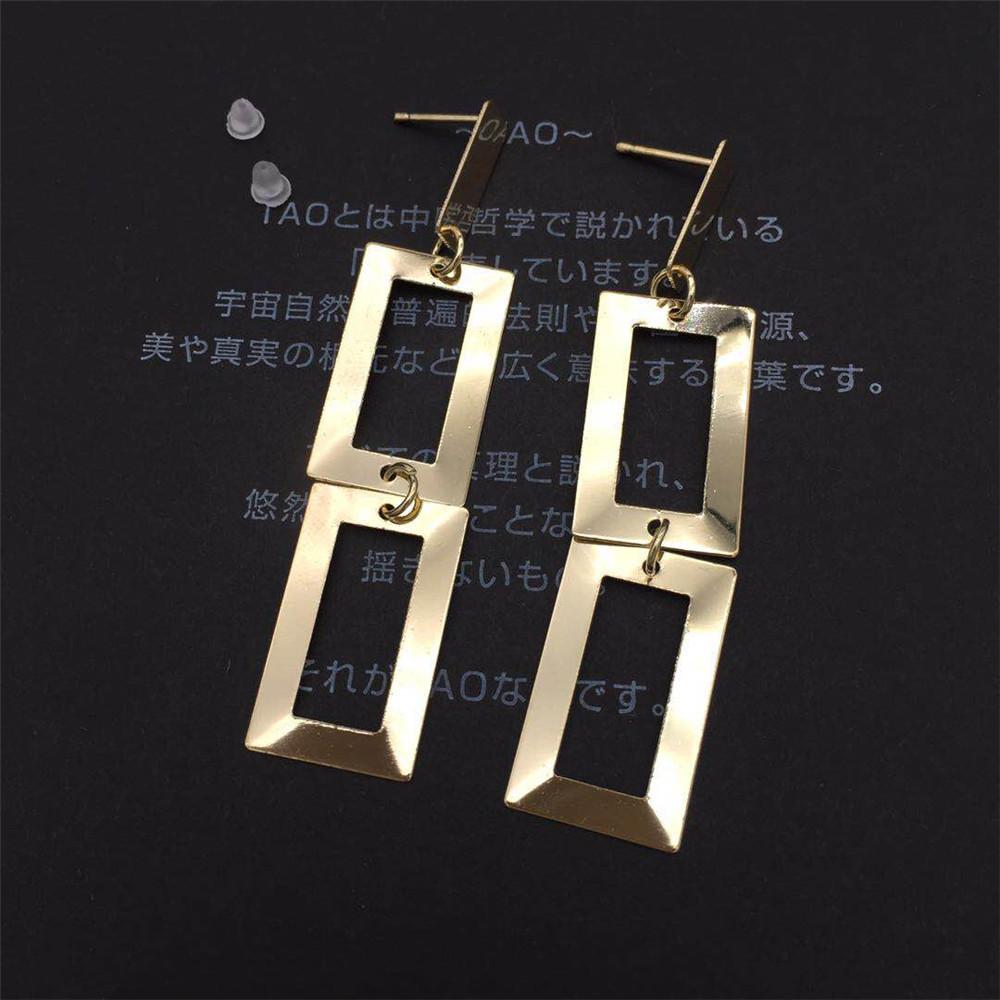 Simple fashion mouth-shaped metal sequin earrings ladies earrings girl heart night Christmas gift earrings hair