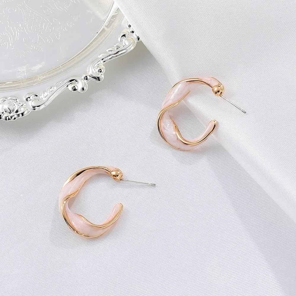 Dongdaemun Niche Oil Drip Spiral Earrings Net Red Temperament Versatile C-shaped Earrings High-end French Earrings