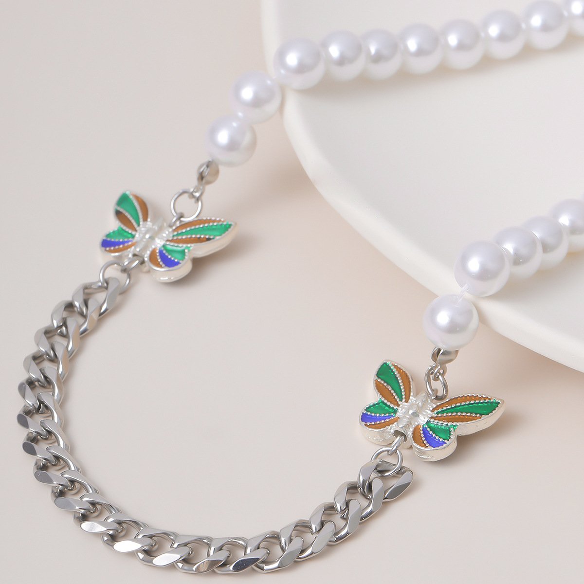 Jewelry Hip Hop Pearl Stainless Steel Chain Men's and Women's Necklace Simple Color Butterfly Clavicle Necklace