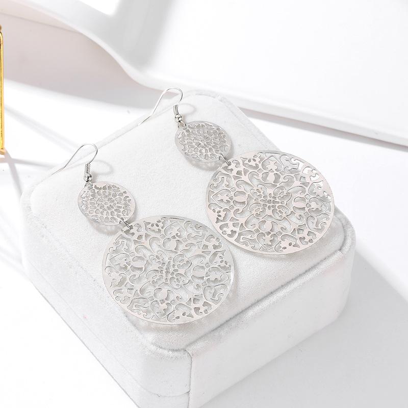 Fashion Earrings Retro Hollow Disc Frosted Earrings Palace Ethnic Carved Earrings