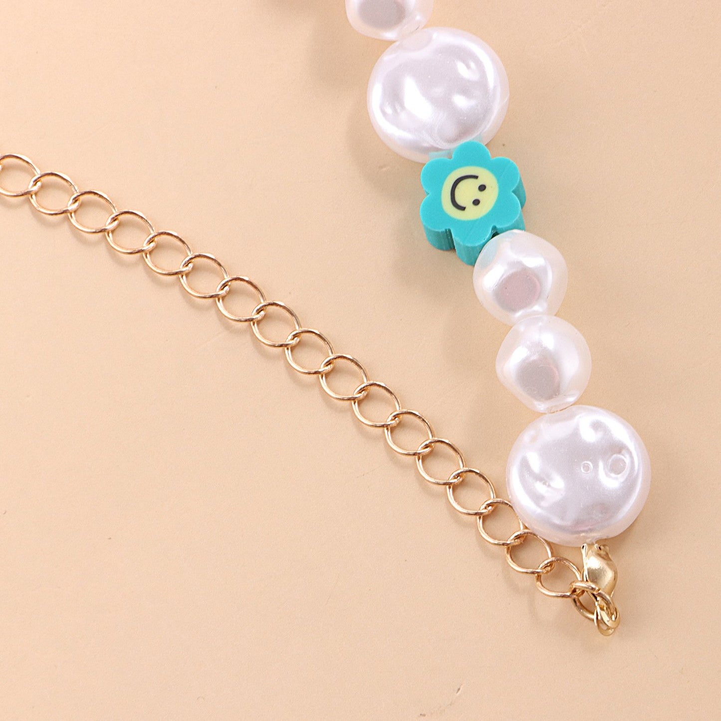 Jewelry Fashion Color Soft Pottery Flower Necklace Female Simple Geometric Short Shaped Pearl Necklace
