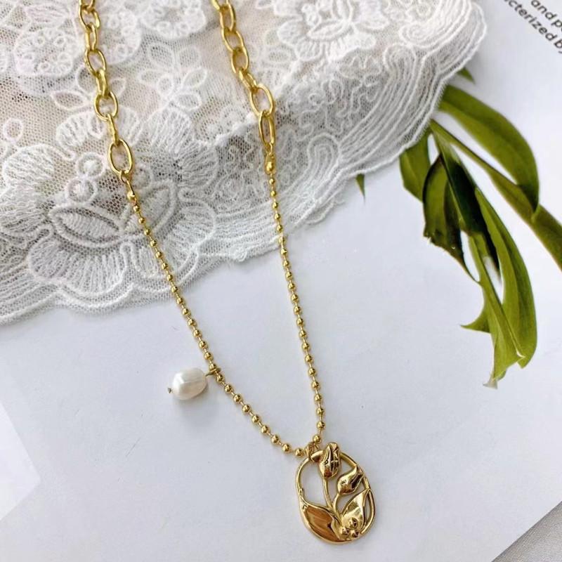 Niche light luxury design embossed tulip necklace female freshwater pearl drop glaze rose necklace retro