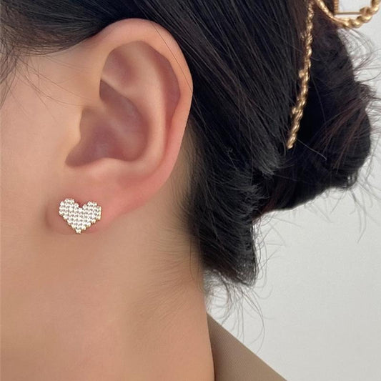 Full diamond love mosquito coil ear clip without ear hole ins niche design heart-shaped ear bone clip painless earrings female