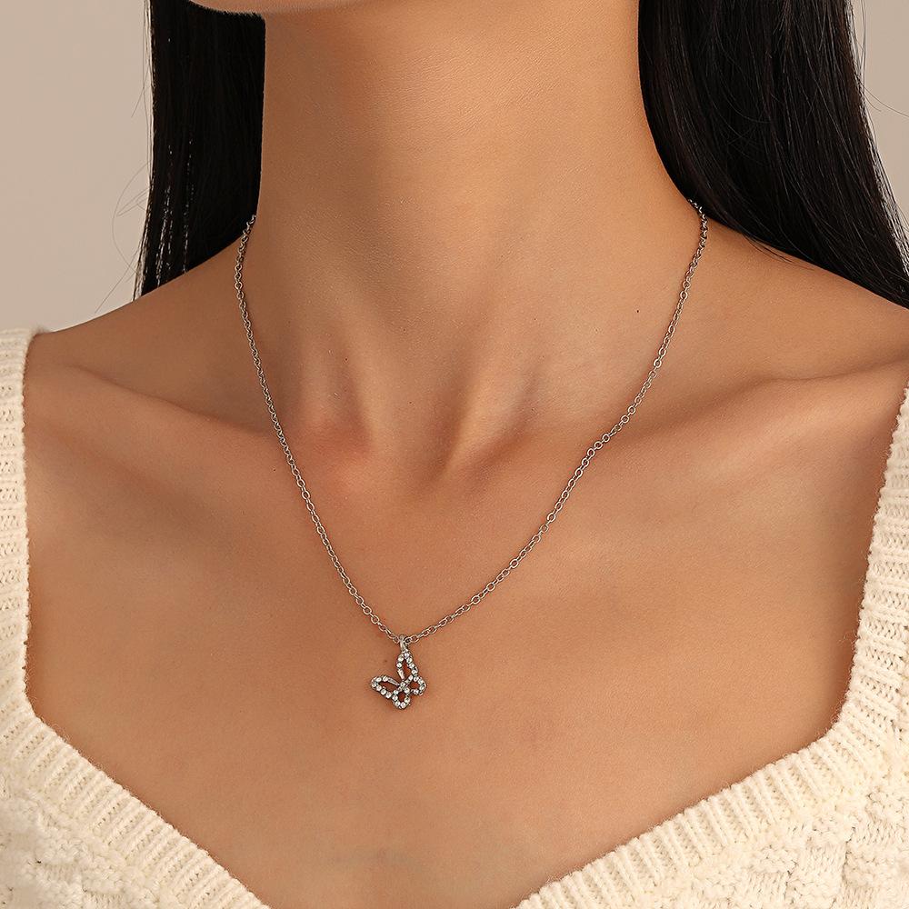 Ins hollow butterfly necklace female fashion light luxury niche design diamond butterfly pendant clavicle chain necklace