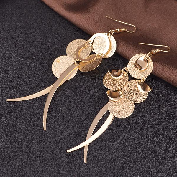 Matte surface shiny metal sheet earrings temperament lady tassel earrings