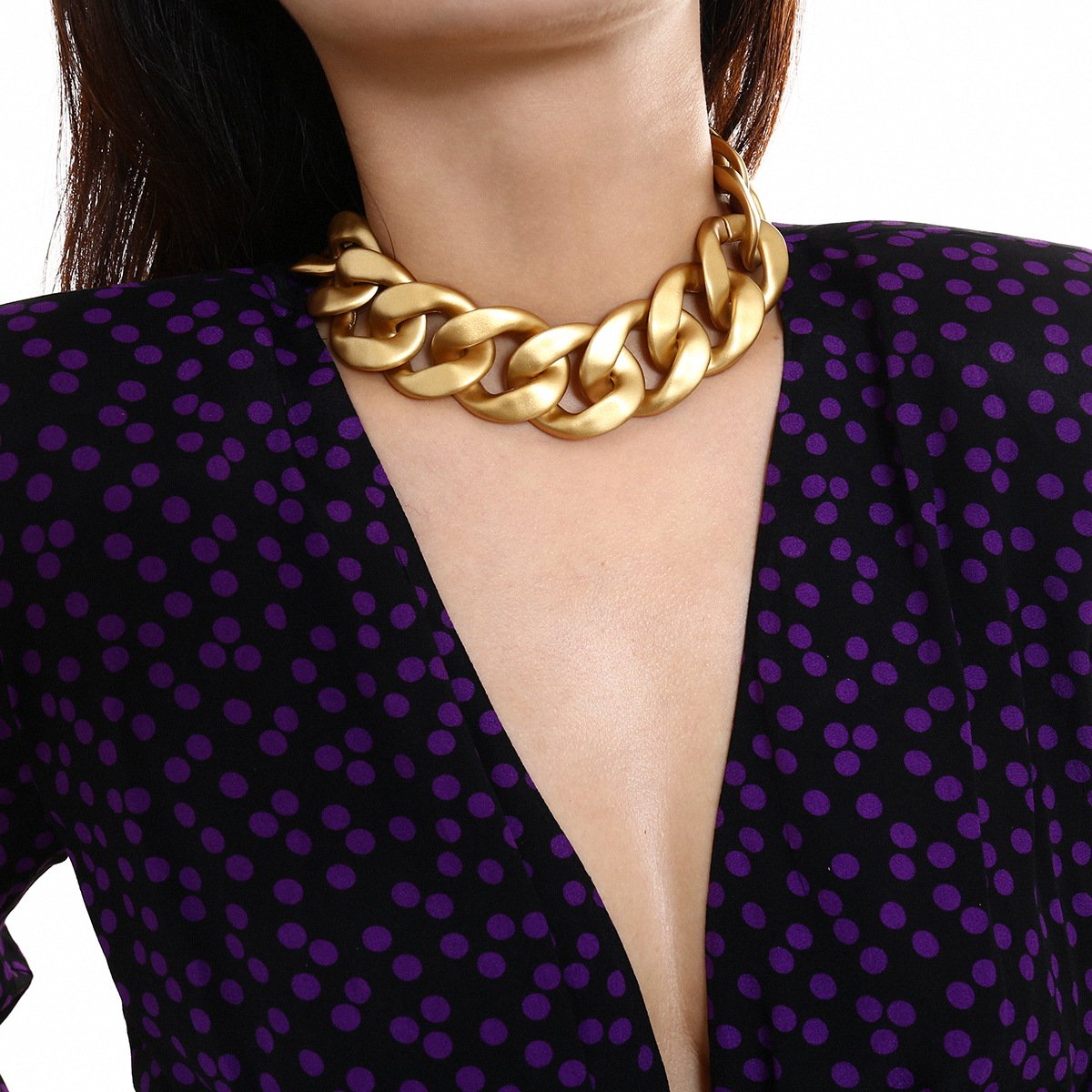 Jewelry Exaggerated Metal Short Twist Necklace Punk Thick Chain Embossed Portrait Tag Necklace