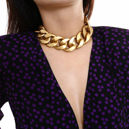 Jewelry Exaggerated Metal Short Twist Necklace Punk Thick Chain Embossed Portrait Tag Necklace