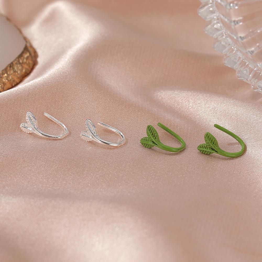 Small fresh and simple tree leaf earrings ins beautiful plant buds ear clips all-match earrings without piercings