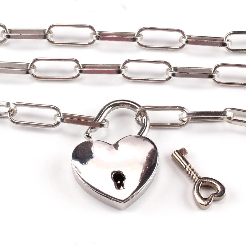 Alloy padlock necklace female ins cold fashion niche design clavicle chain temperament net red multi-layer necklace