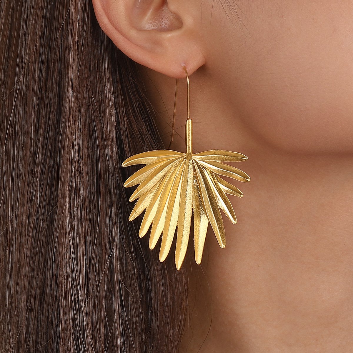 E1936 Jewelry Metal Palm Leaf Fold Earrings ZA Exaggerated Retro Heavy Industry Earrings Female