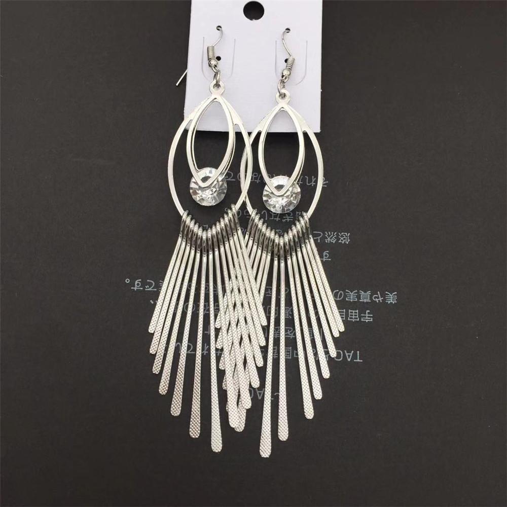 High Quality Ethnic Jewelry Oval Earrings Fine Textured Metal Tassel Imitation Zircon Earrings India